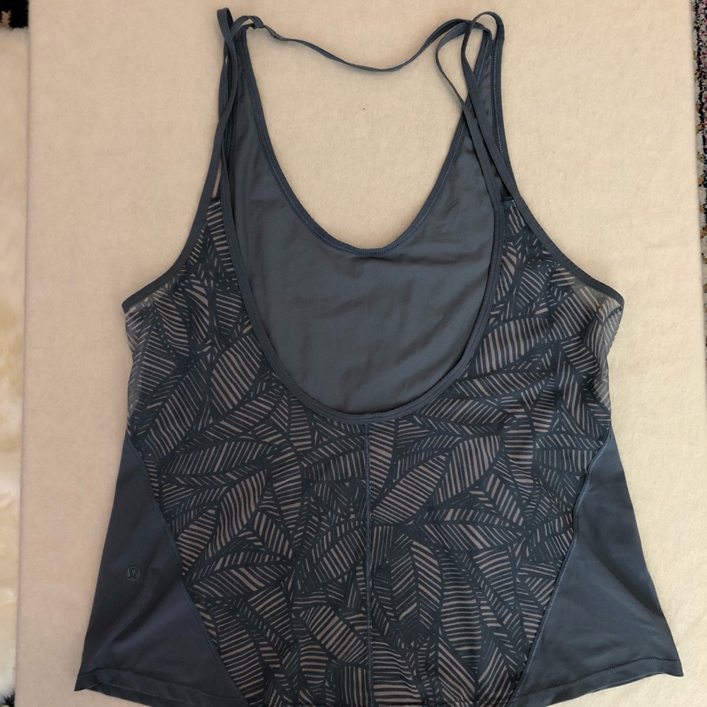Lululemon tank top size 6